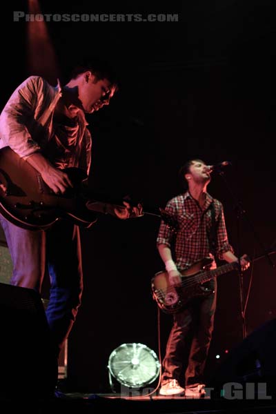 THE CRIBS - 2009-11-26 - PARIS - Zenith - 